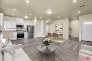 Photo - 1055 Palms Blvd House