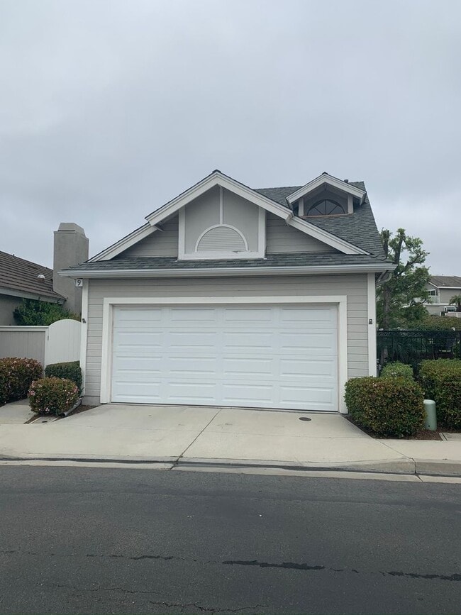 Building Photo - Laguna Niguel Detached Home with Ocean View!