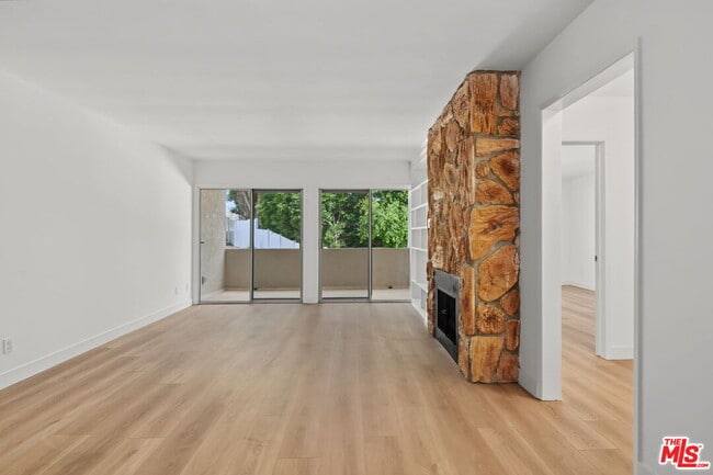 Photo - 16169 Sunset Blvd Unit 203