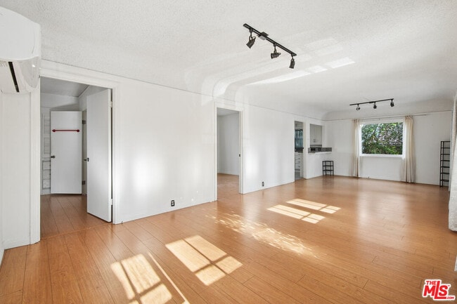 Photo - 1238 N Gardner St