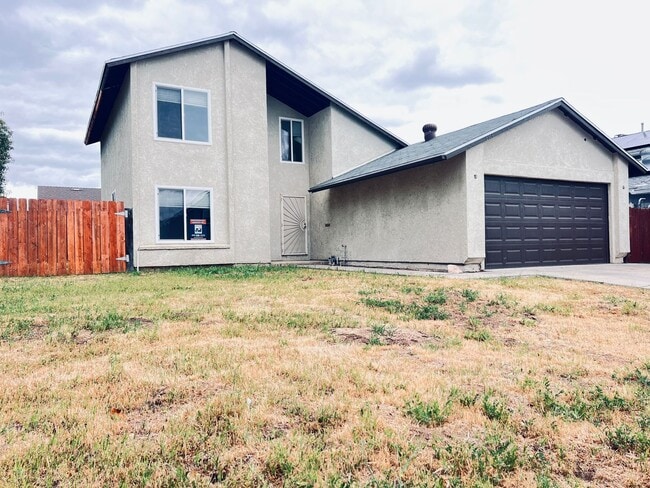 Building Photo - El Cajon Two-Story 4 Bedroom 2 Bath Large Yard