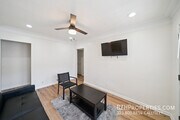 Photo - 1165 W 38th St Apartment Unit 2A