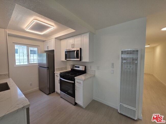 Photo - 912 N Ridgewood Pl Unit 2