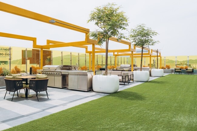 Photo - TENTEN Campus Glendale