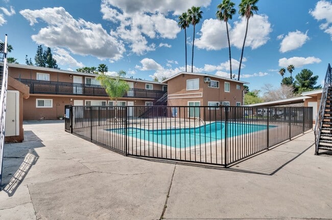 Photo - 2 bedroom 1 bath AVAILABlE NOW Unit 3512