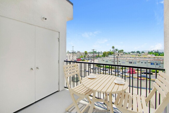 Photo - The Bay Apartment Homes