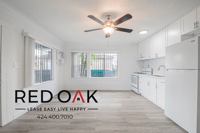 Building Photo - 13073 Pierce St Unit 11