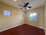Photo - **5886 Lemon Ave Long Beach** 2 Bedroom 1 ... House