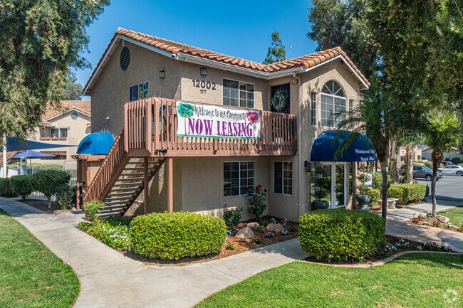 Wintercrest Village Apartments - Wintercrest Village Apartments