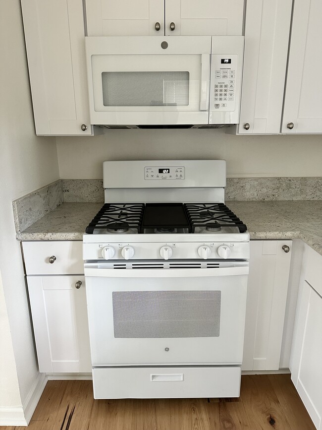 Photo - 8846 Farralone Ave