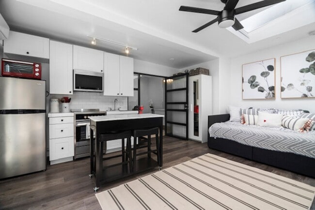 Stunning Furnished Mission Hills Studio w/... - Stunning Furnished Mission Hills Studio w/... Apartment Unit 4036 Studio