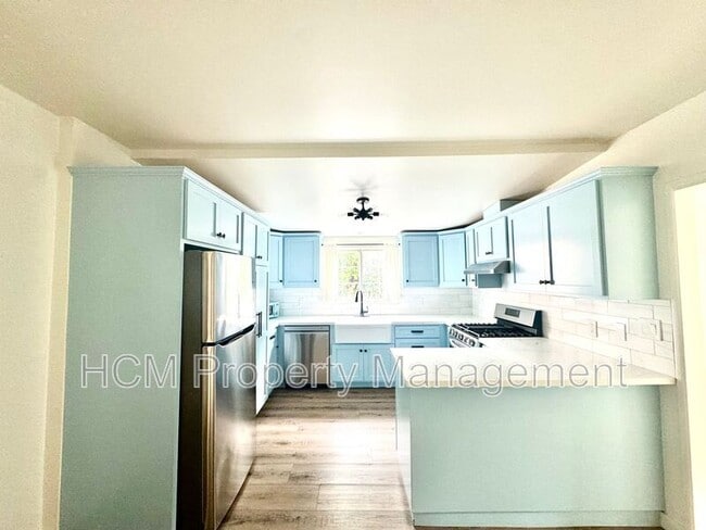 Photo - 1570 Locust St