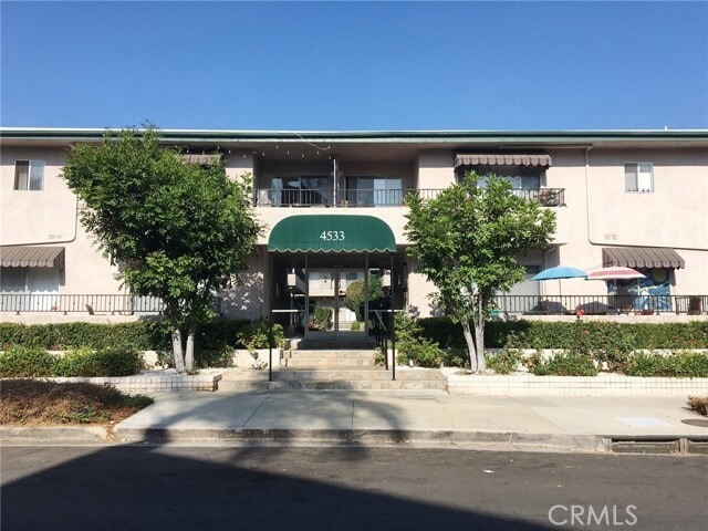 Building Photo - 4533 Colbath Ave Unit 2