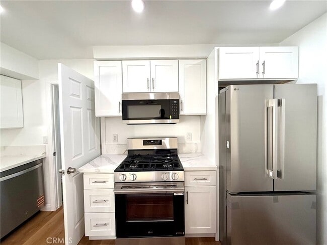 Photo - 1803 W Greenleaf Ave