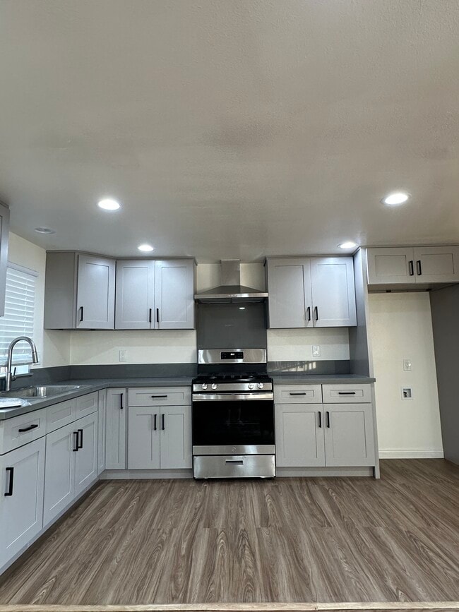 Photo - 9038 Newby Ave