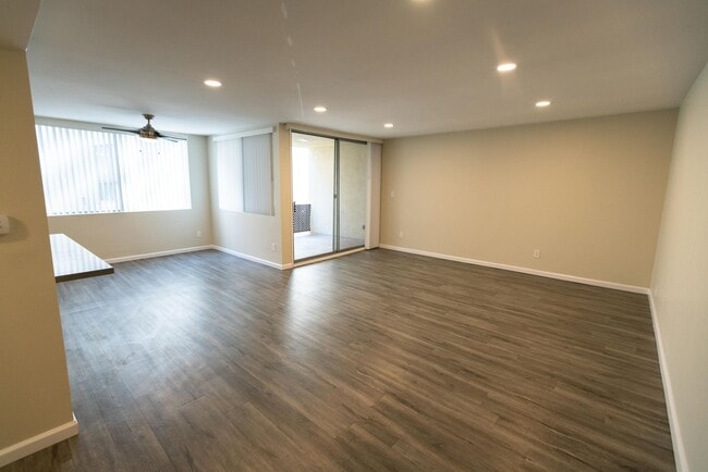 Photo - 816 S. Bundy Dr