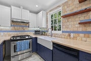 Photo - 14243 Community St