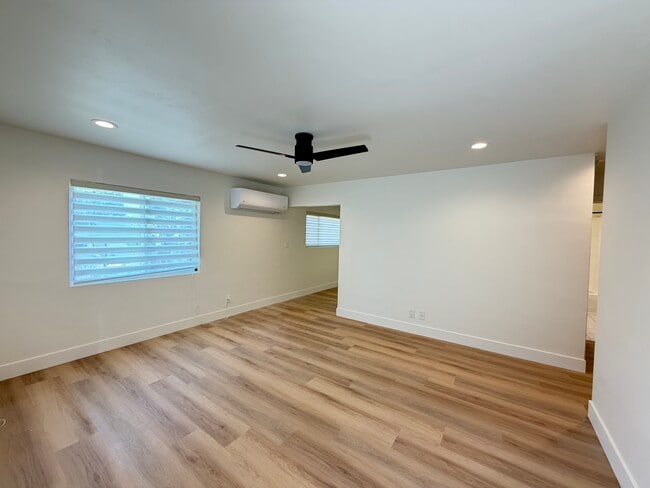 Photo - 3468 Juniper St