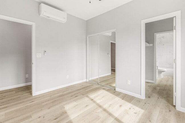 Photo - 2090 Kearney Ave