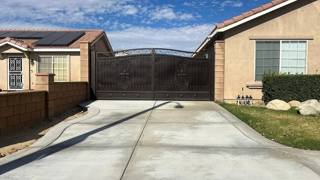 Photo - East Lancaster Home