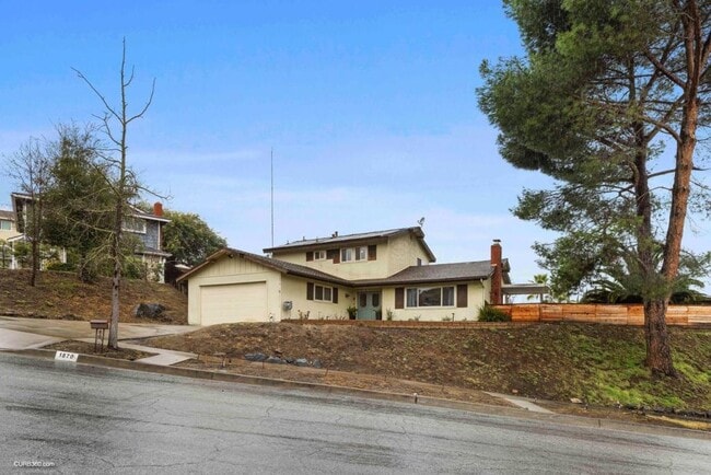 Photo - 1870 Jeffrey Ave