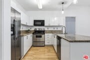 Photo - 630 W 6th St Unit 310