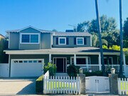 Updated 5 bedroom with spectacular back patio - 12722 Halkirk St House