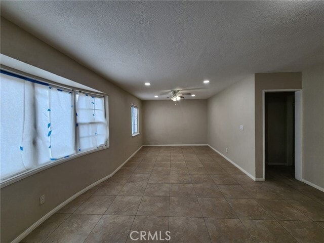 Photo - 3975 Eileen St