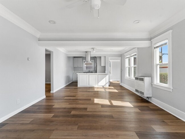 Photo - 1926 Lime Ave Unit 1926