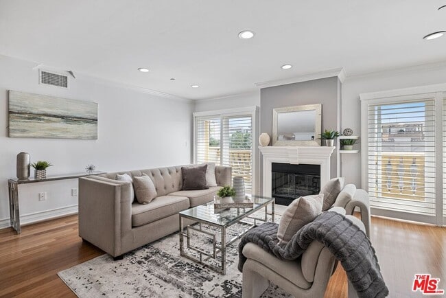 Photo - 123 S Clark Dr Condo Unit PH1