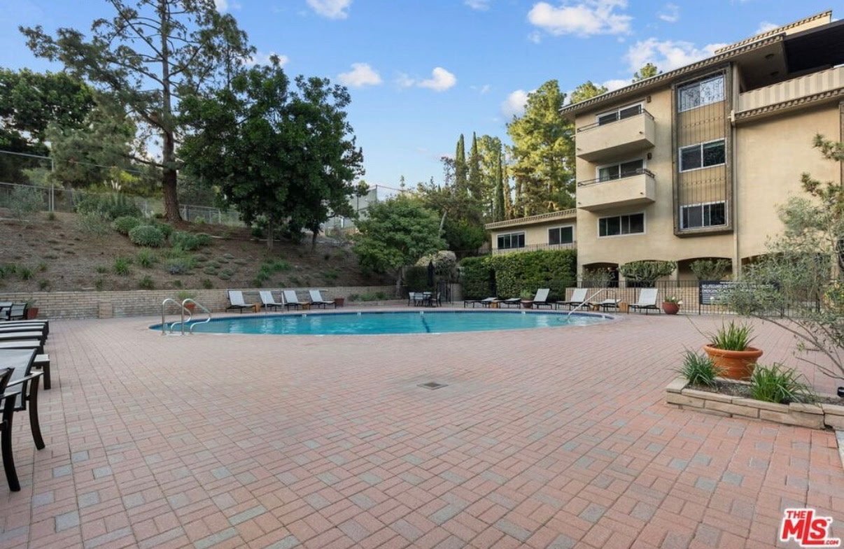 Photo - 6712 Hillpark Dr Unit 405