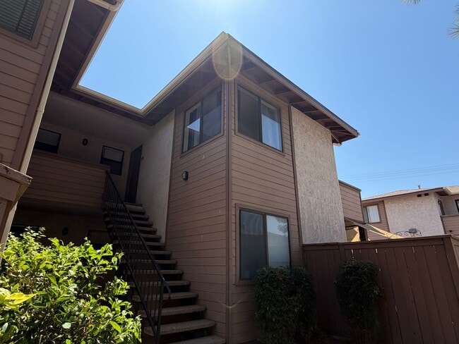 Building Photo - 1329 Massachusetts Ave Unit Apartment 201