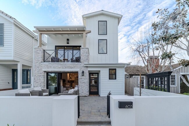 Photo - 603 Acacia Ave Townhome