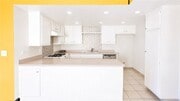 Photo - 946 W 220th St