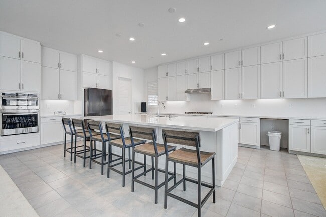 Building Photo - 17700 Ridgeline Ct