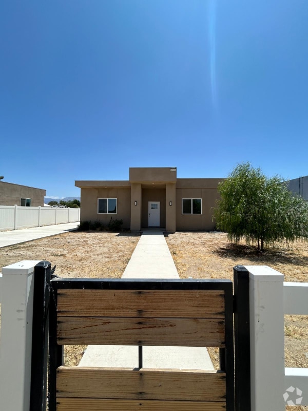 Building Photo - 9306 E Ave T 6 Rental