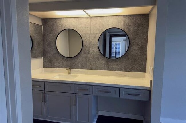 Photo - 22100 Burbank Blvd Unit 313b