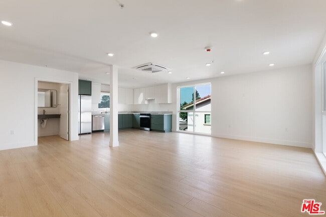 Photo - 8561 Belmont St Unit 8