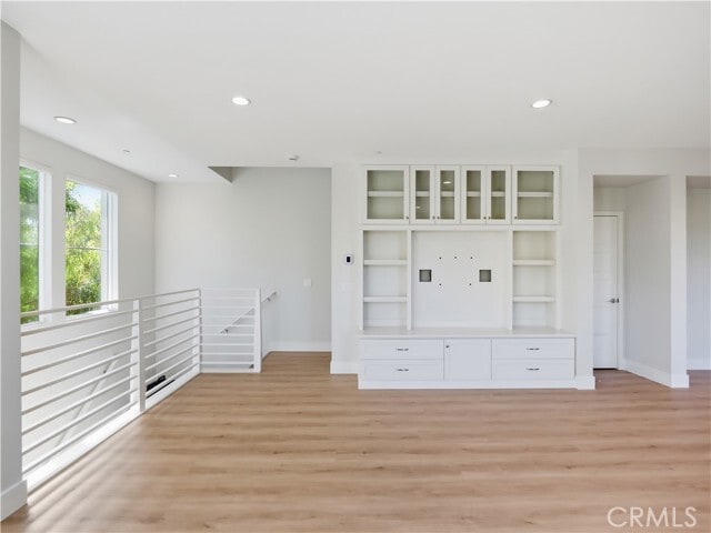 Photo - 1 Vantis Dr