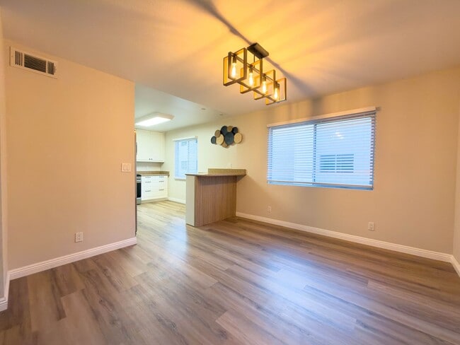 Photo - Spacious 4BR with Bonus Room in Cabrini Villas!