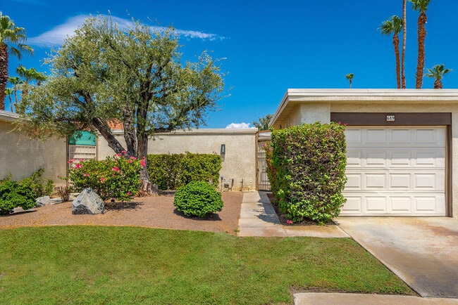 Photo - 689 N Majorca Cir
