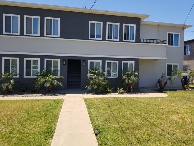 Building Photo - 278 Ash Ave Unit 278