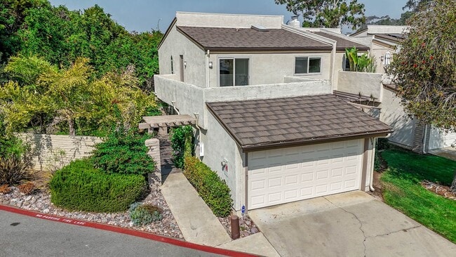 Building Photo - “Move-In Special” $1,000 off the first mon... Rental