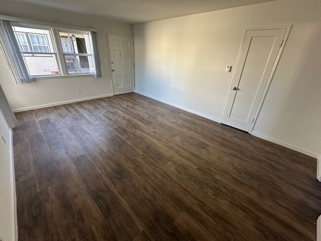 Photo - o2019 Unit B