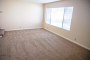 Photo - Lovely 2 Bedroom 1.5 Bathroom Condo in Orange