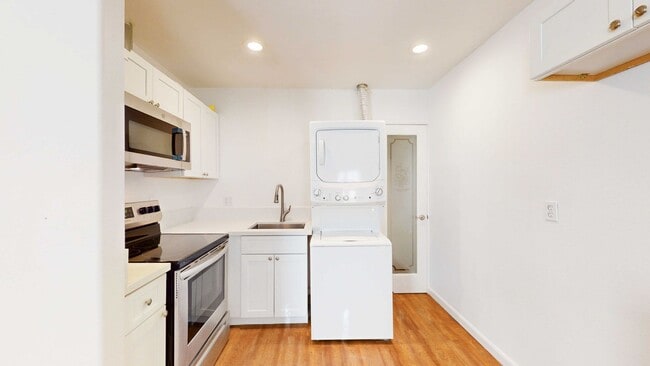 Building Photo - 205 Waring Ave Unit 2