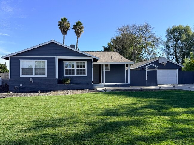 Building Photo - 4832 Maureen Ln