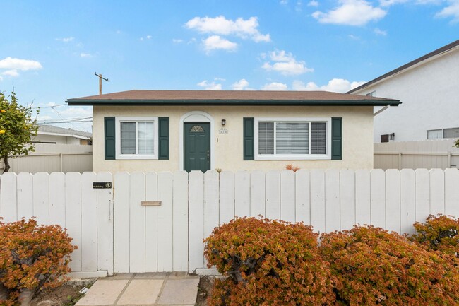 2 bedroom 1 Bath House 1 Block From The Be... - 2 bedroom 1 Bath House 1 Block From The Be...