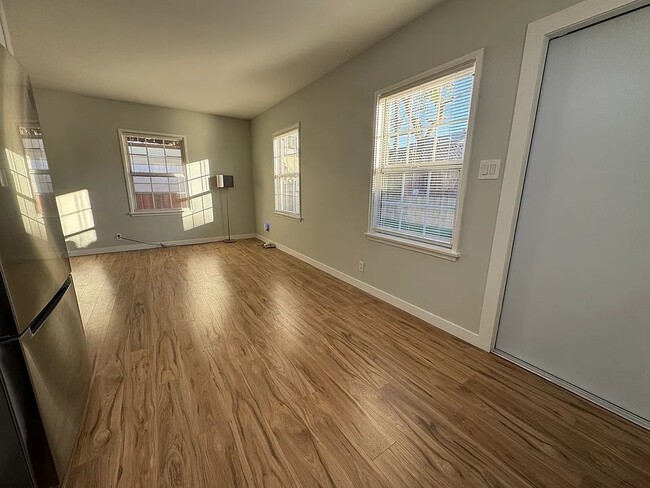 Photo - 717 Ultimo Ave