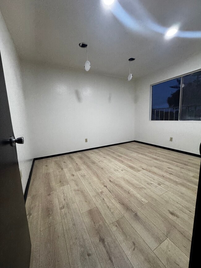 room #2 - 4310 W 170th St Unit 4310